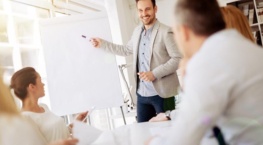 マネジメント研修のおすすめは？リーダーが育つ研修のポイントも解説