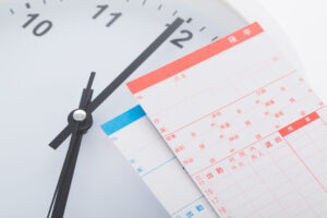 時間外労働（残業時間）の上限規制について解説！罰則・リスクを防ぐには？