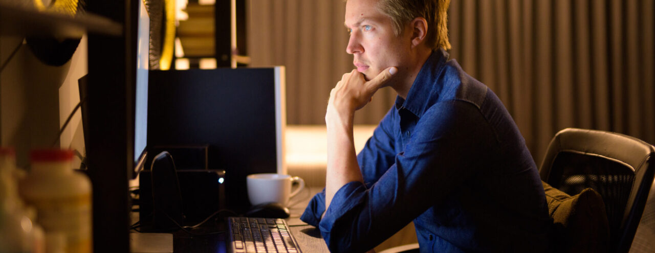 深夜残業とは？割増残業代の計算方法と押さえておきたいポイント