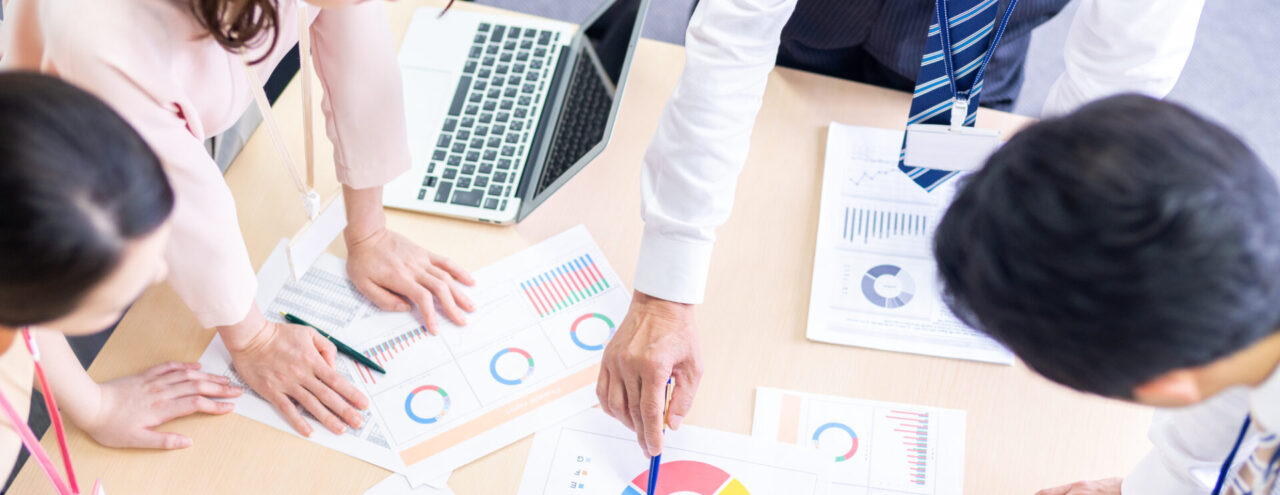 ピープルアナリティクスを使用して従業員のデータ分析をする人事部