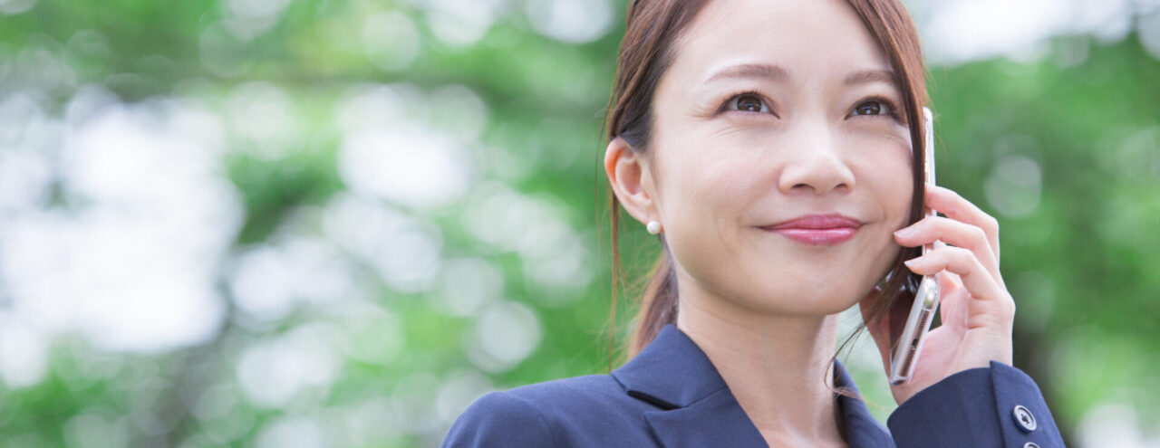 休職していた従業員から職場復帰したいという連絡を受ける人事担当の従業員